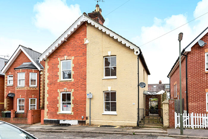 4 Bedroom Semi Detached House To Rent In Queens Road, Guildford, GU1