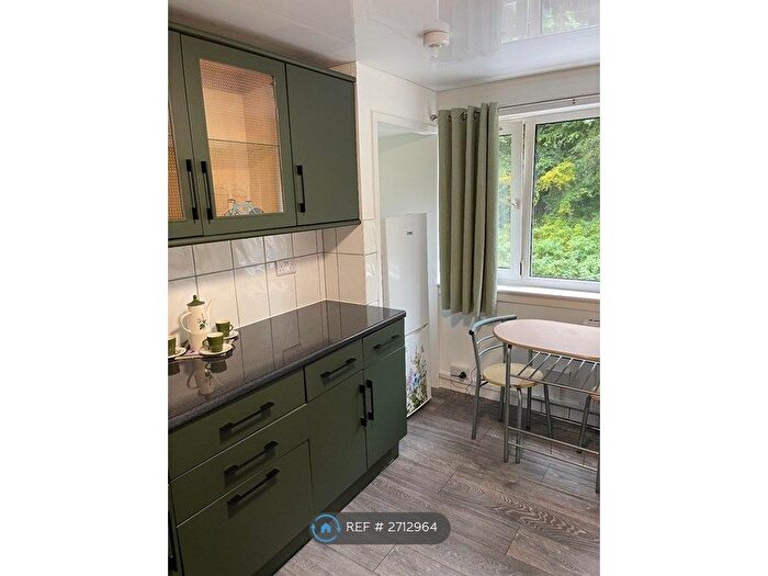 3 Bedroom Flat To Rent In St. Valery Court, Stirling, FK7