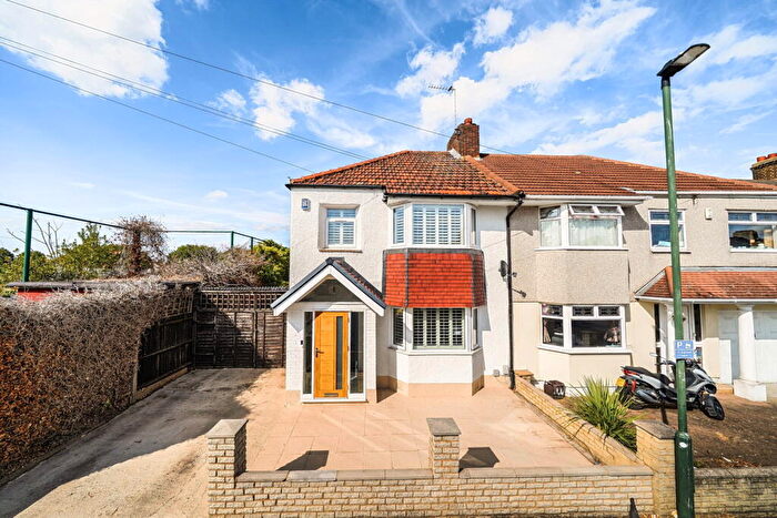 3 Bedroom Semi-Detached House For Sale In Elsa Road, Welling, DA16