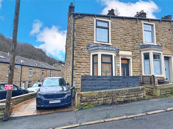 2 Bedroom End Of Terrace House For Sale In Thorn Street, Rawtenstall, Rossendale, BB4