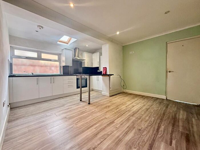 2 Bedroom Flat To Rent In High Park Place, Southport, Merseyside., PR9