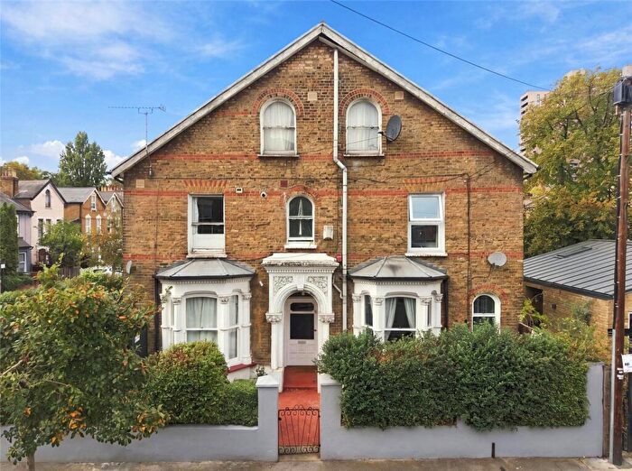2 Bedroom Apartment For Sale In Wakefield Road, London, United Kingdom, N15
