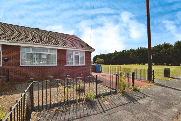 2 Bedroom Semi-Detached Bungalow For Sale In Watkinson Close, Preston, Hull, HU12