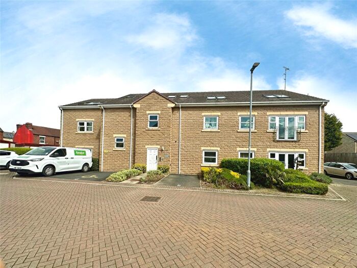 2 Bedroom Flat For Sale In Wentworth Mews, Ackworth, WF7