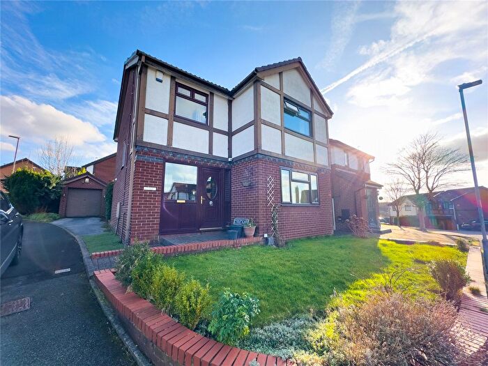 4 Bedroom Detached House For Sale In Catchdale Close, Blackley, Manchester, M9