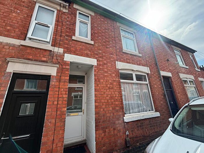 3 Bedroom Terraced House To Rent In King Street, Kettering, NN16