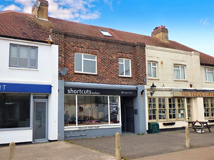 2 Bedroom Maisonette To Rent In Sea Road, East Preston, BN16