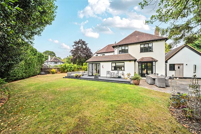 4 Bedroom Detached House For Sale In Chislehurst Road, Petts Wood, Orpington, BR5