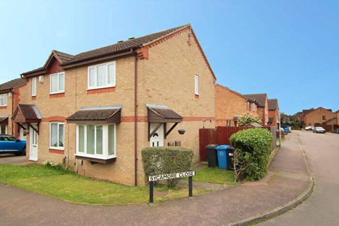 2 Bedroom Semi-Detached House For Sale In Sycamore Close, Kettering, Northamptonshire, NN16