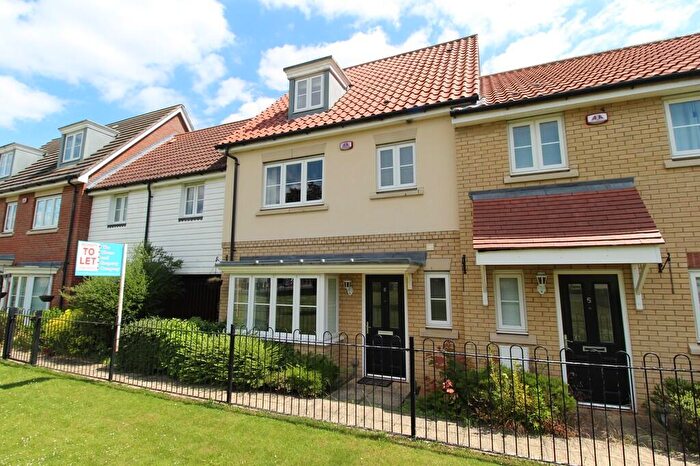 4 Bedroom Town House For Sale In Old Dairy Court, Mildenhall, IP28