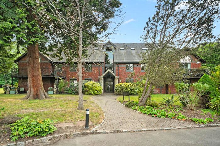 2 Bedroom Apartment For Sale In Woburn Hill Park, KT15