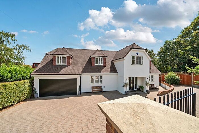 3 Bedroom Detached House For Sale In Oatfield Road, Orpington, BR6