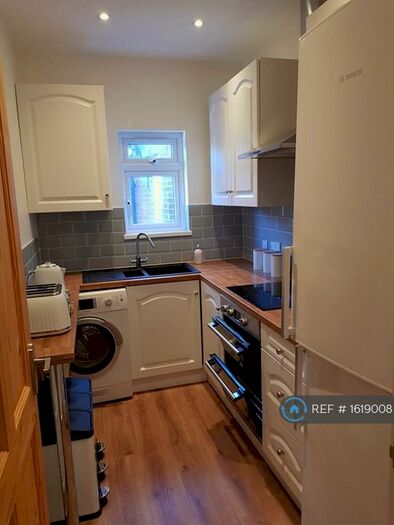 2 Bedroom Maisonette To Rent In Coventry Road, Southampton, SO15