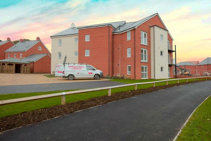 2 Bedroom Apartment To Rent In Sunflower Road, Lyde Green, Bristol, BS16