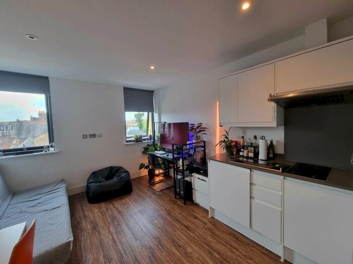 Studio To Rent In Hampden Road, Turmpike Lane, N8