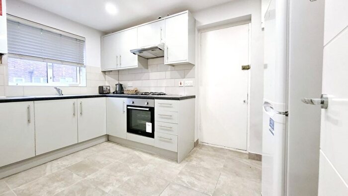 2 Bedroom Flat To Rent In Danes Gate, Harrow, HA1