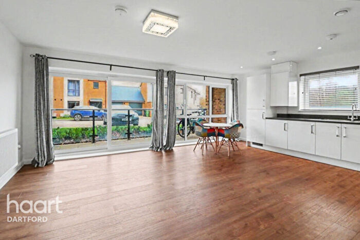 2 Bedroom Apartment To Rent In Havelock Drive, Greenhithe, DA9