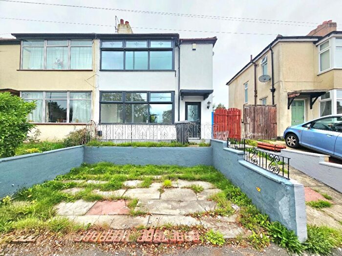 3 Bedroom Semi-Detached House For Sale In Cheetham Hill Road, Dukinfield, Cheshire, SK16