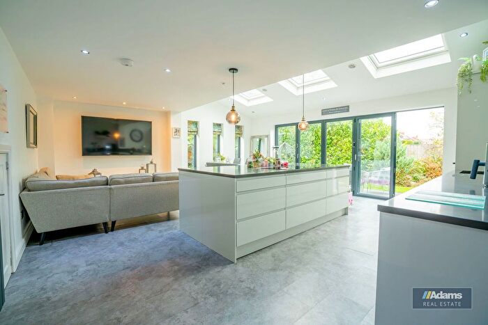 4 Bedroom Detached House For Sale In Newbury Close, Farnworth, Widnes, WA8