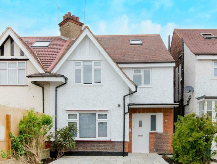 5 Bedroom Semi-Detached House To Rent In Montpelier Rise, Temple Fortune, London, NW11