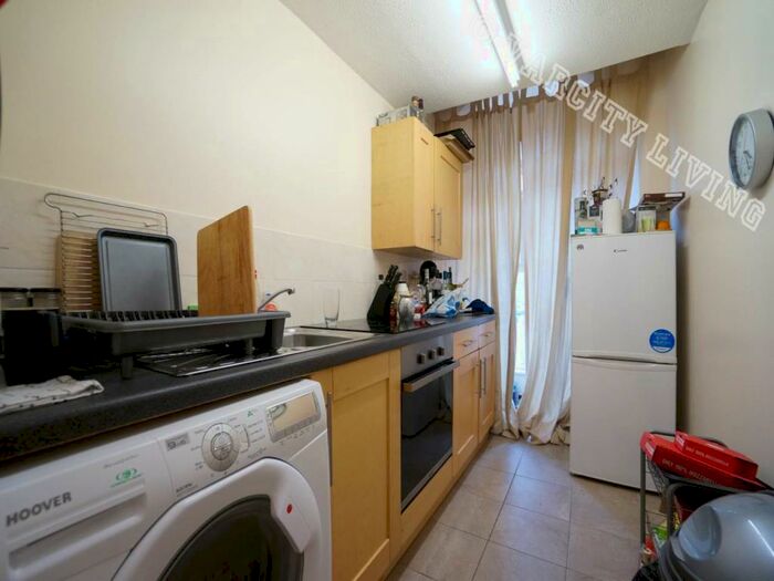 1 Bedroom Flat To Rent In York Place, Bangor, LL57