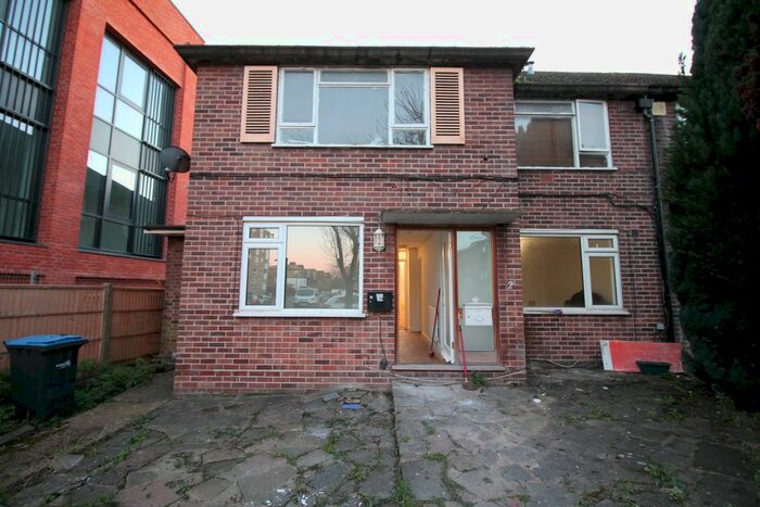 2 Bedroom Flat To Rent In The Walk, Fox Lane, London, N13