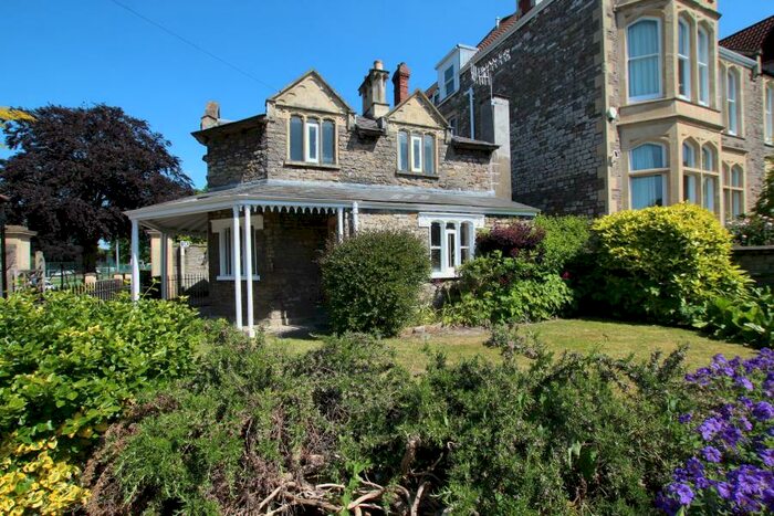 2 Bedroom Detached House To Rent In Westbury Road- Westbury-on-Trym, BS9