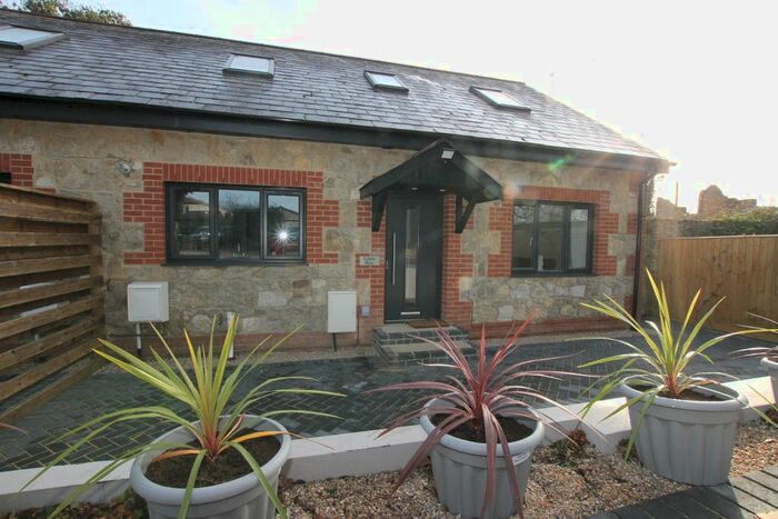 3 Bedroom Semi-Detached House To Rent In Carters Road, Upton, Ryde PO33