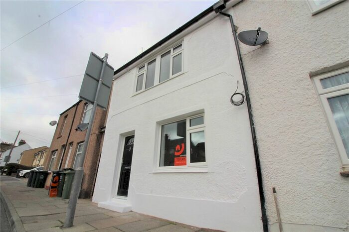 2 Bedroom Semi-Detached House To Rent In Swanscombe Street, Swanscombe, Kent, DA10