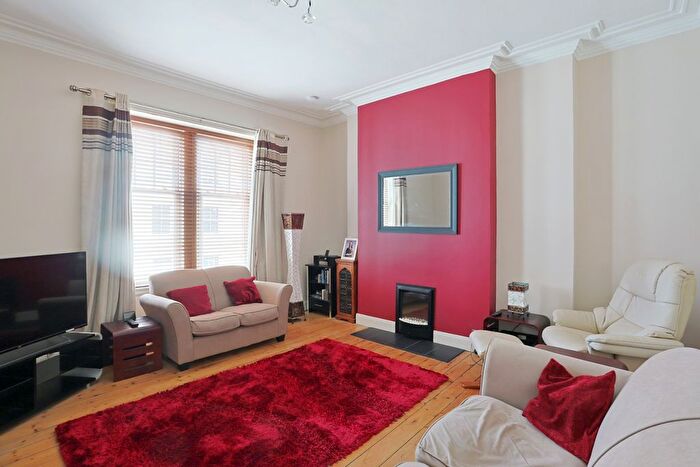 1 Bedroom Flat For Sale In High Street, Kirkcaldy, KY1