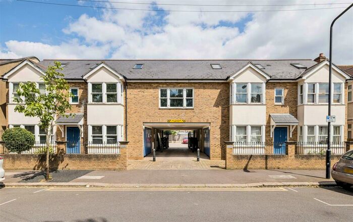1 Bedroom Apartment To Rent In Orwell House, Walthamstow, E17