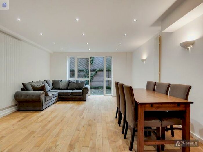 3 Bedroom Apartment To Rent In Kamen Court, Royal College Street, Camden, London, NW1