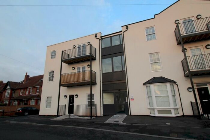 2 Bedroom Apartment To Rent In Monmouth Road, Pill, Bristol, BS20