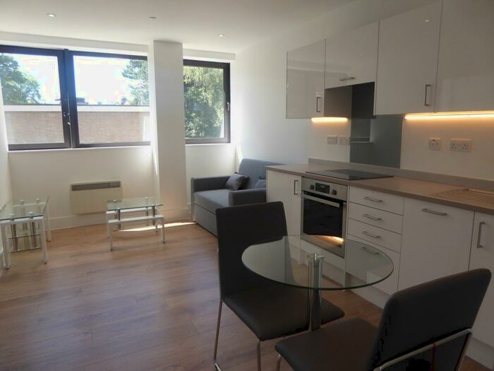 1 Bedroom Apartment To Rent In Hanover House, Kings Road, Reading, RG1