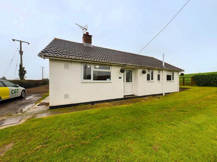 3 Bedroom Detached Bungalow To Rent In The Bungalow, Staplins, Staplins Farm, Coombe Hill, GL19