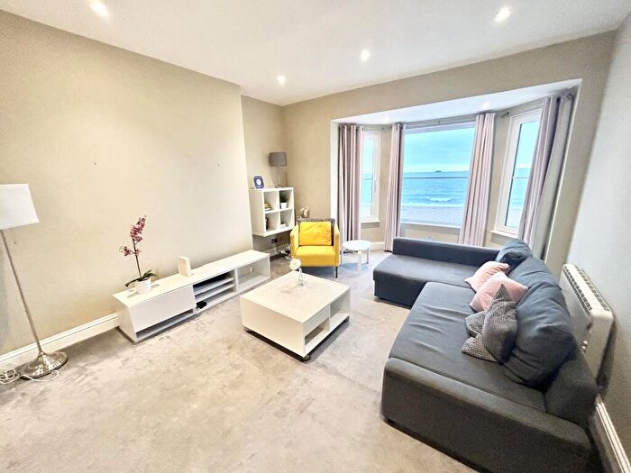 2 Bedroom Apartment To Rent In South Parade, Southsea, PO4