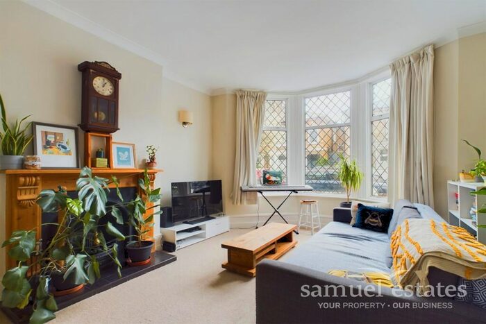 1 Bedroom Flat To Rent In Trossachs Road, East Dulwich, SE22