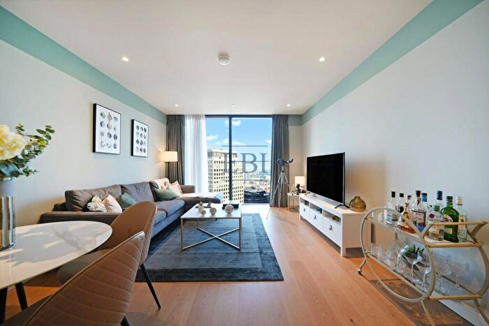 1 Bedroom Apartment For Sale In Hampton Tower, Marsh Wall, Canary Wharf, E14