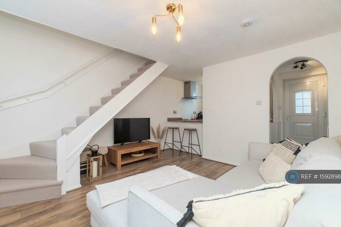 1 Bedroom Terraced House To Rent In Oaktree Crescent, Bradley Stoke, Bristol, BS32