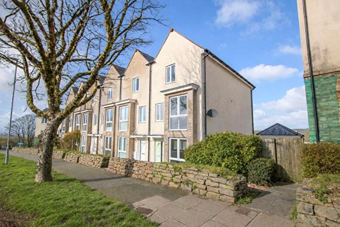 4 Bedroom End Of Terrace House For Sale In Plymouth, City Of Plymouth, PL6