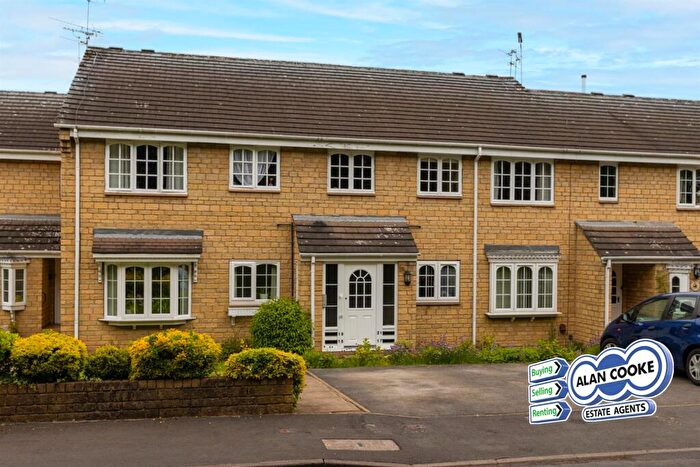 2 Bedroom Flat To Rent In Oakdene Vale, Alwoodley, LS17
