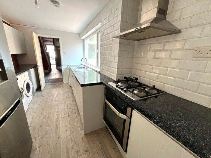 3 Bedroom Property To Rent In Chancery Lane, Riverside, Cardiff, CF11