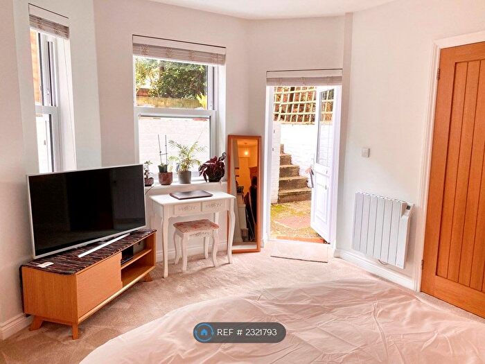 Studio To Rent In Oakwood House, Bournemouth, BH2