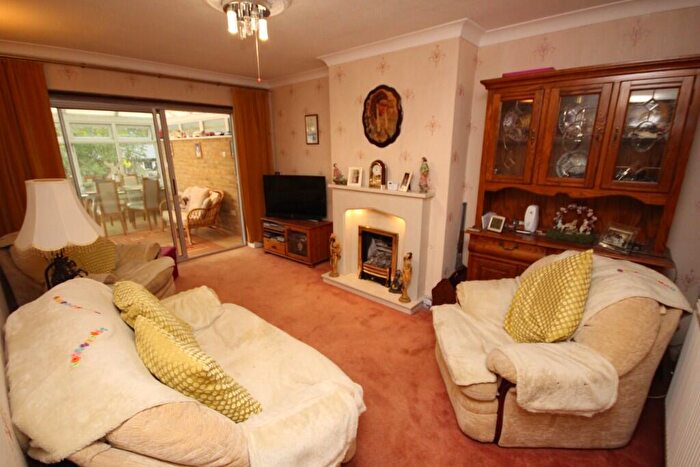 2 Bedroom Semi-Detached Bungalow For Sale In Beckenham Drive, Allington, Maidstone, ME16