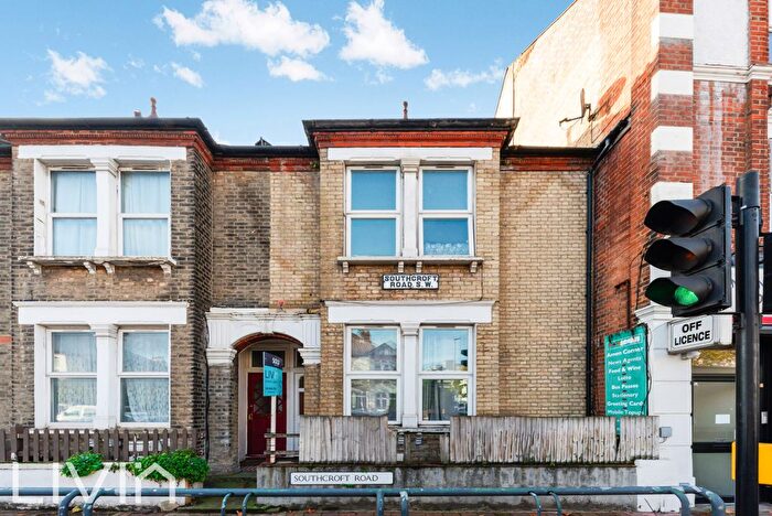 2 Bedroom Flat For Sale In Southcroft Road, London, SW17