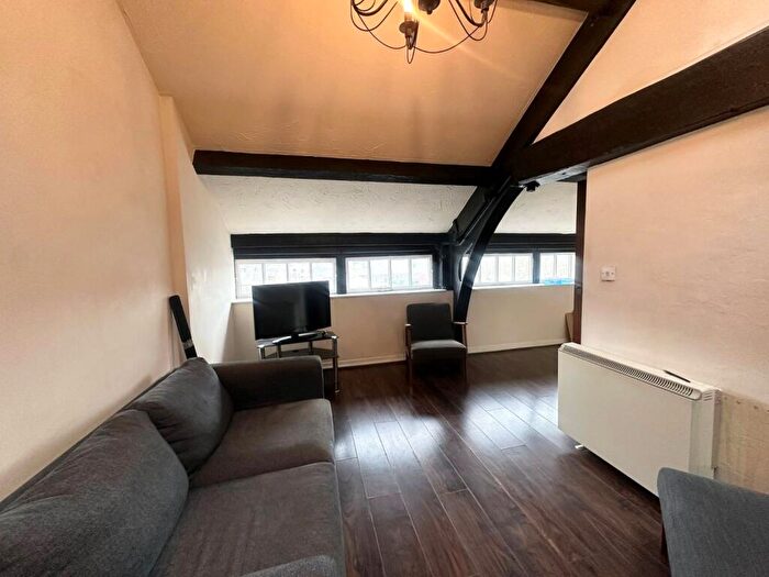 1 Bedroom Flat To Rent In Clyde Street, Bingley, West Yorkshire, BD16