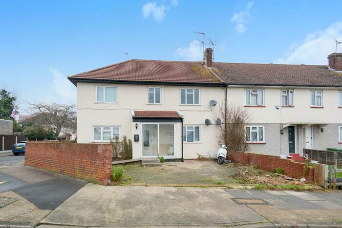 Studio To Rent In Peareswood Road, Erith, DA8