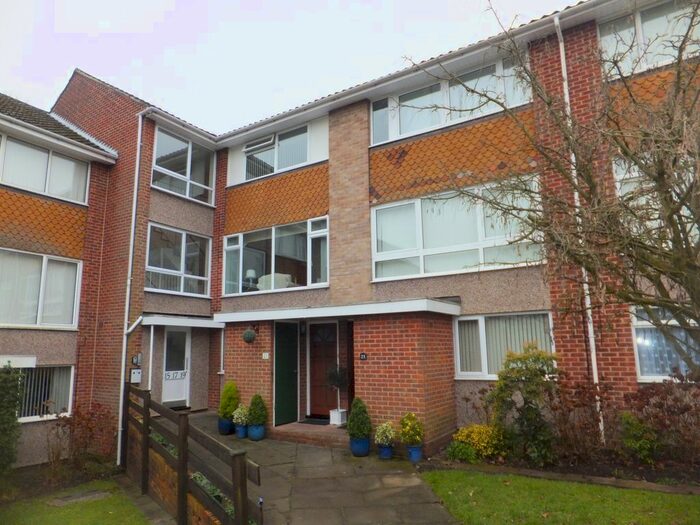 2 Bedroom Maisonette To Rent In Little Sutton Lane, Sutton Coldfield B75