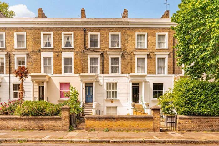 3 Bedroom Flat For Sale In Almorah Road, East Canonbury, N1