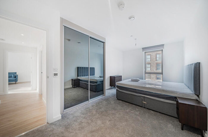 1 Bedroom Apartment To Rent In Bed, Rd Floor, Ouse, Refinery House In Anchors Point, E16